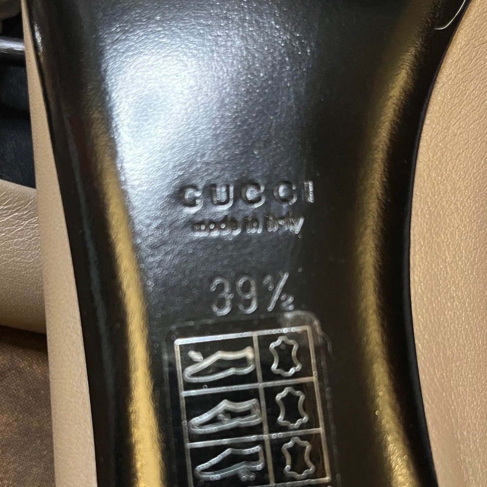 Gucci Buckle Flats Sz 39.5 - Picture 5 of 9